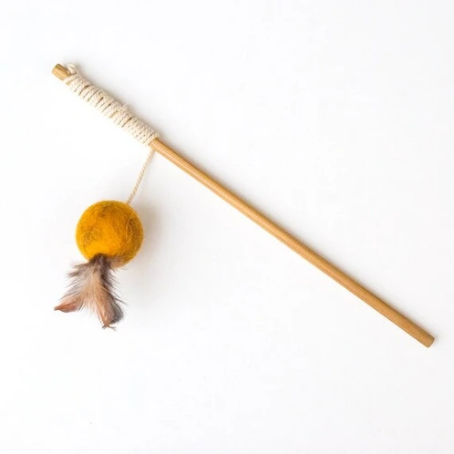 VARITA DE GATO POMPON COLORIDO CON PLUMA
